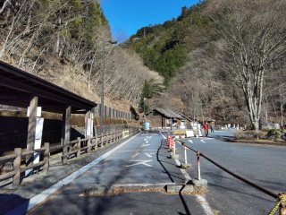 都民の森駐車場