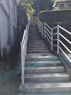 ショートカットコースの階段