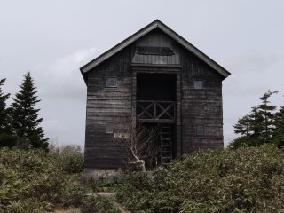 田代平山荘（避難小屋）